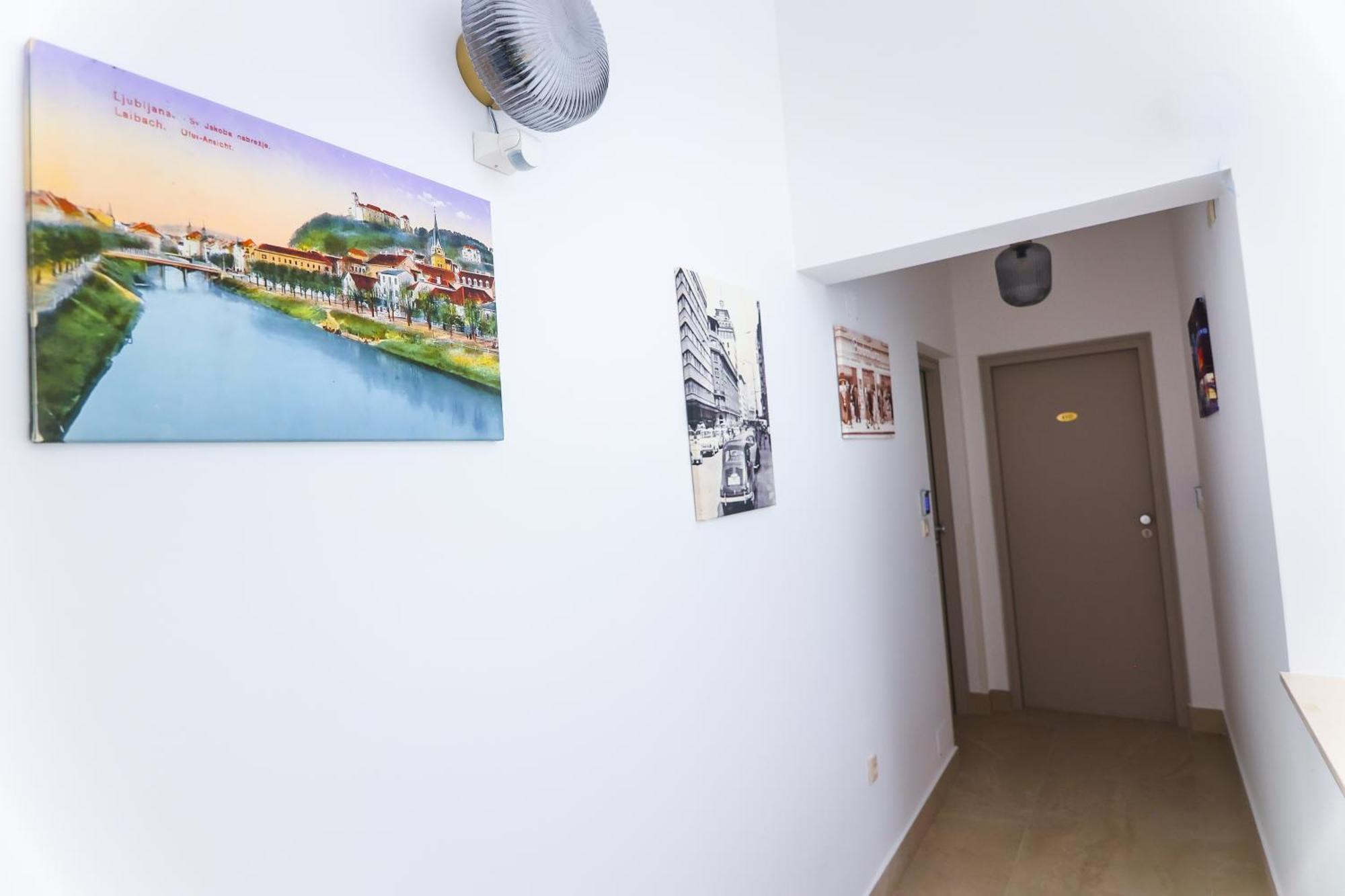 Apart Hotel Asteria Любляна Екстериор снимка